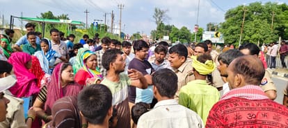 Farrukhabad-Hospital-Mother-Newborn-Death-Family-Protest-Highway-Jam