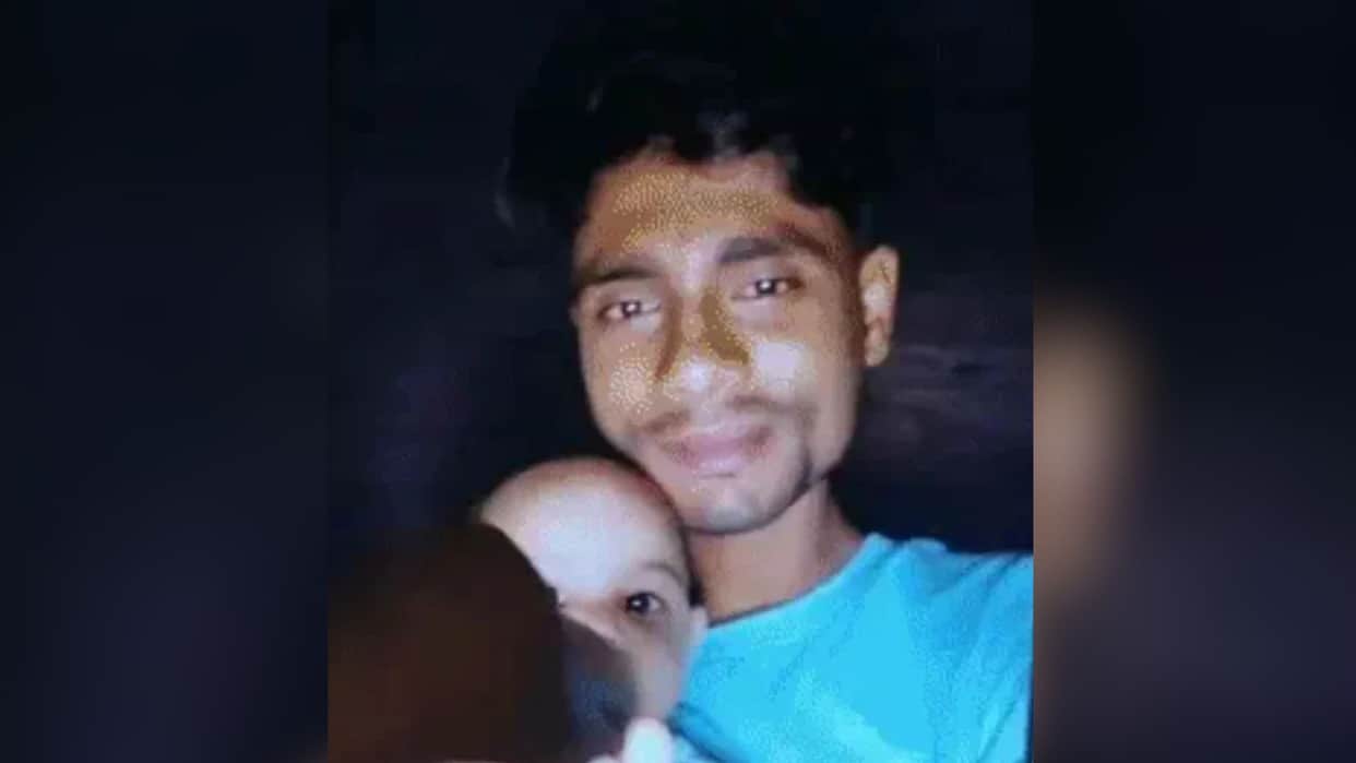 Bihar Man Sends Photo of Poison Bottle on WhatsApp to Girlfriend Before Dying Mother Alleges Murder