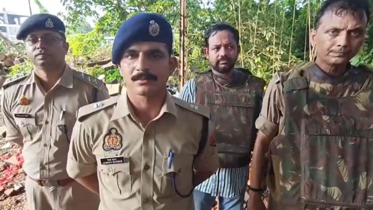Murder case in Varanasi solved within three hours Accused arrested in an police encounter
