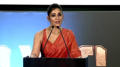 Yash Gets Emotional At Toxic Trailer Launch Actor Thanks Wife Radhika For Standing By Him Throughout film
