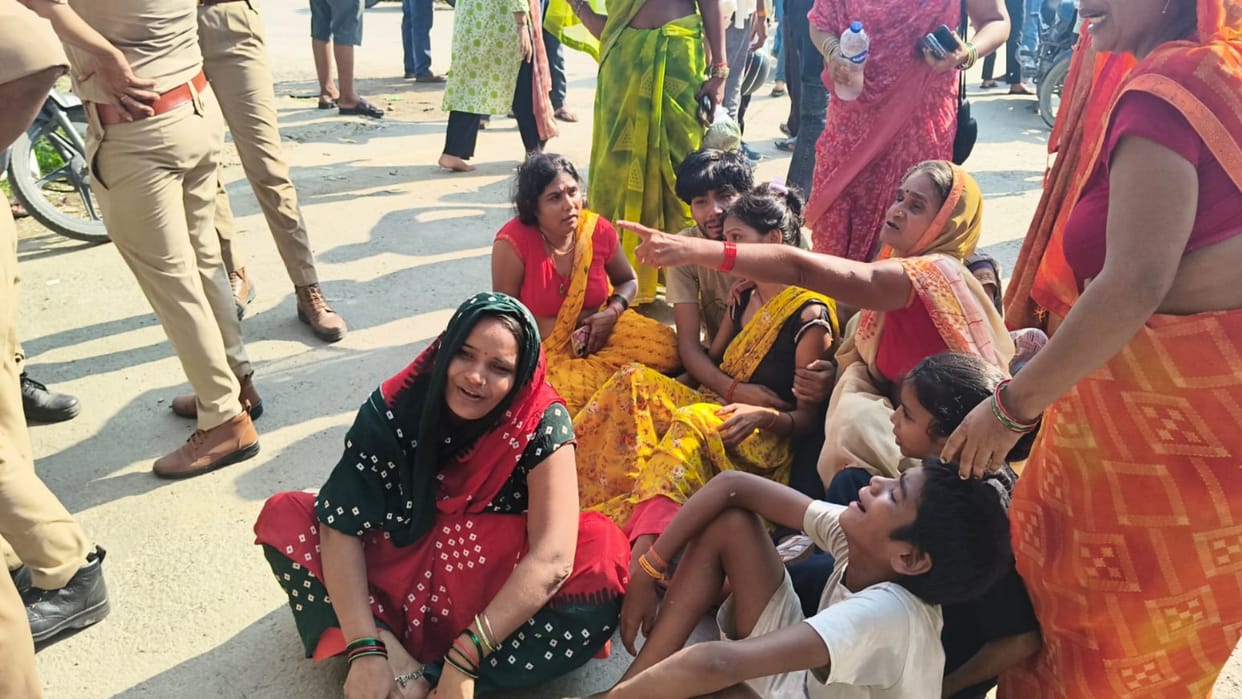 Outrage erupts over the deaths of two laborers; villagers block the Mirzapur highway with the bodies.