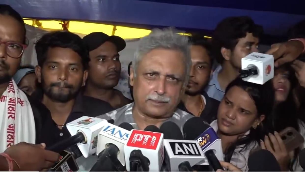 ‘छात्रों की आंखों में दर्द और तकलीफ देखी’, विरोध प्रदर्शन में शामिल हुए पीयूष मिश्रा; इस चीज ने किया प्रभावित – Piyush Mishra Joins Jpsc Jscc Protest In Ranchi Sings Aarambh Hai Prachand