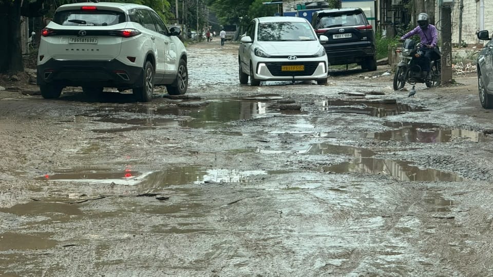 Mohali Road not constructed in Phase 5 after pipeline installation three months ago