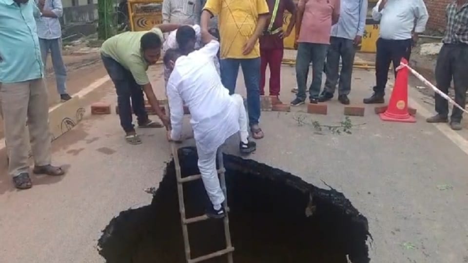 Smart City Roads Collapse at Three Places Creating 20-Ft-Deep Pits Truck Gets Trapped