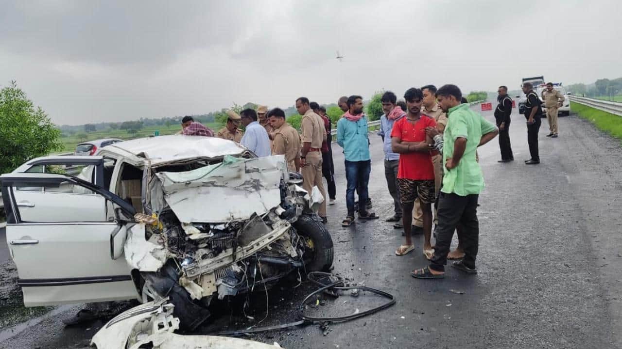 car in which Atiq Ahmed son Aban travelling had 16 challans eight remain unpaid
