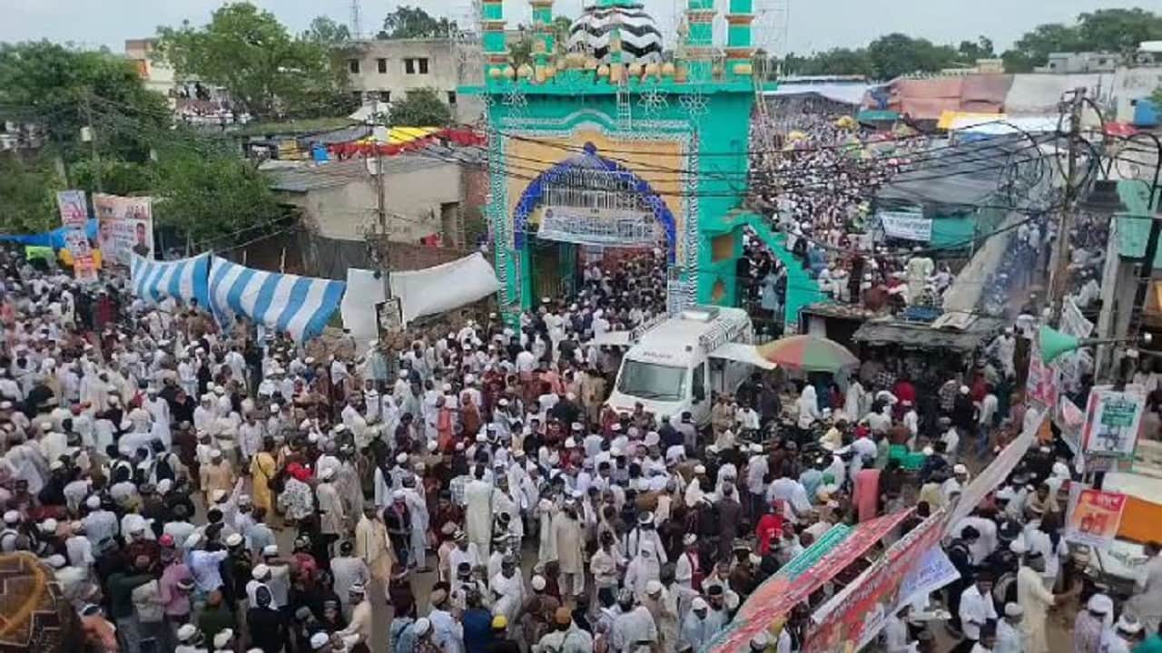 Ala Hazrat Urs concludes with the Kul ritual a sea of devotees seen on the roads of Bareilly