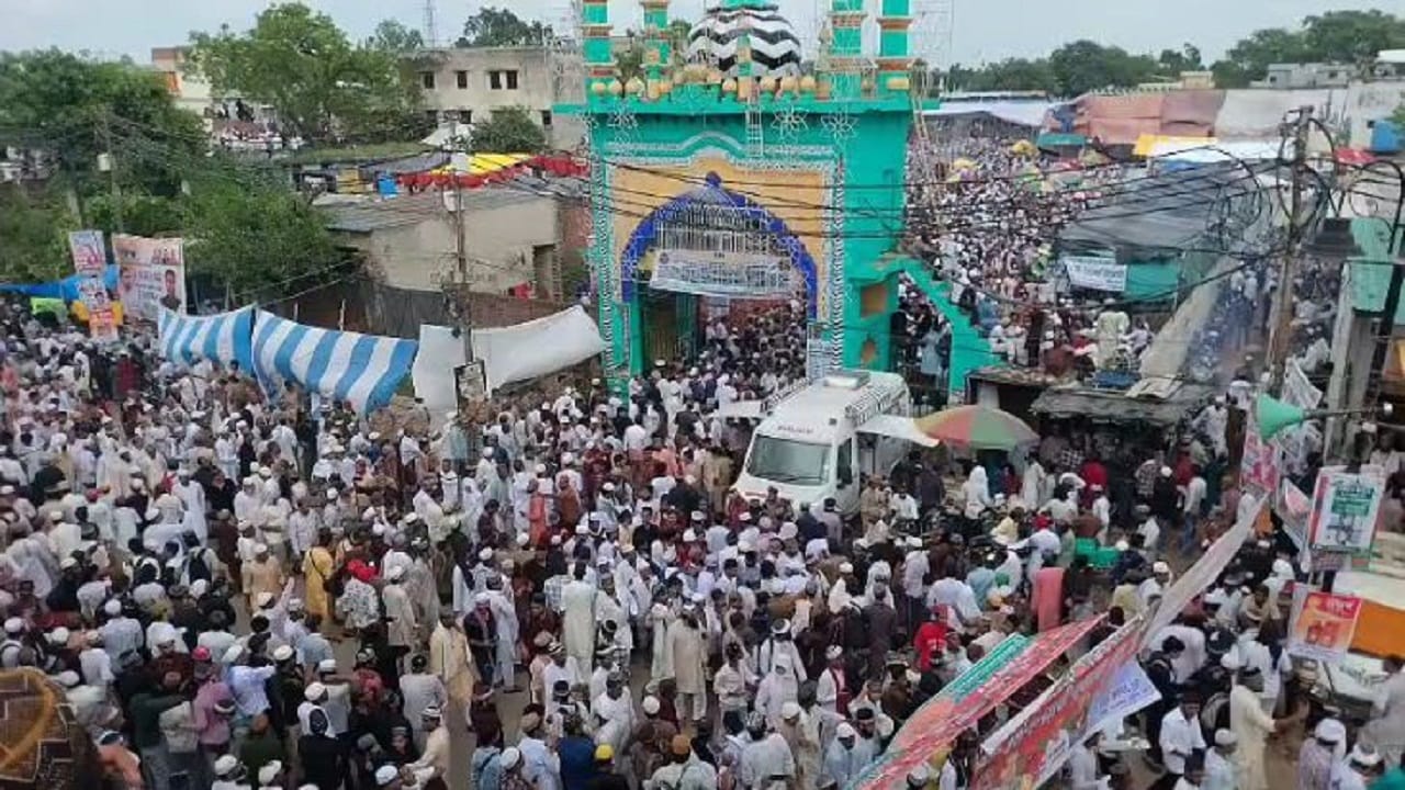 Ala Hazrat Urs concludes with the Kul ritual a sea of devotees seen on the roads of Bareilly