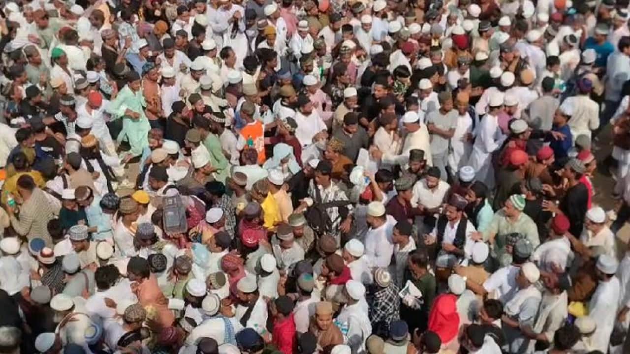 Ala Hazrat Urs concludes with the Kul ritual a sea of devotees seen on the roads of Bareilly