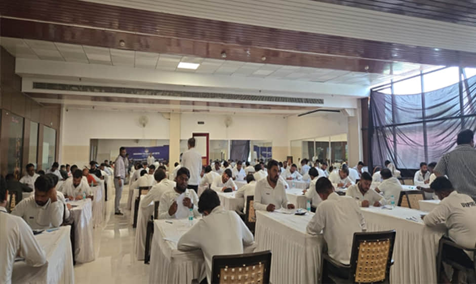 Kanpur: 92 umpires and 32 scorers took an exam at Green Park Stadium
