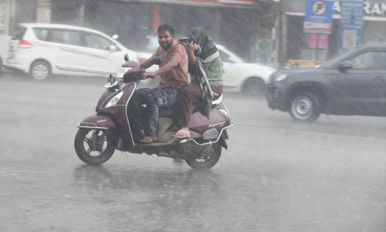 MP Weather Update: Heavy rainfall continues in MP; 5 dam gates opened in Umaria, while Bhopal sees light rain