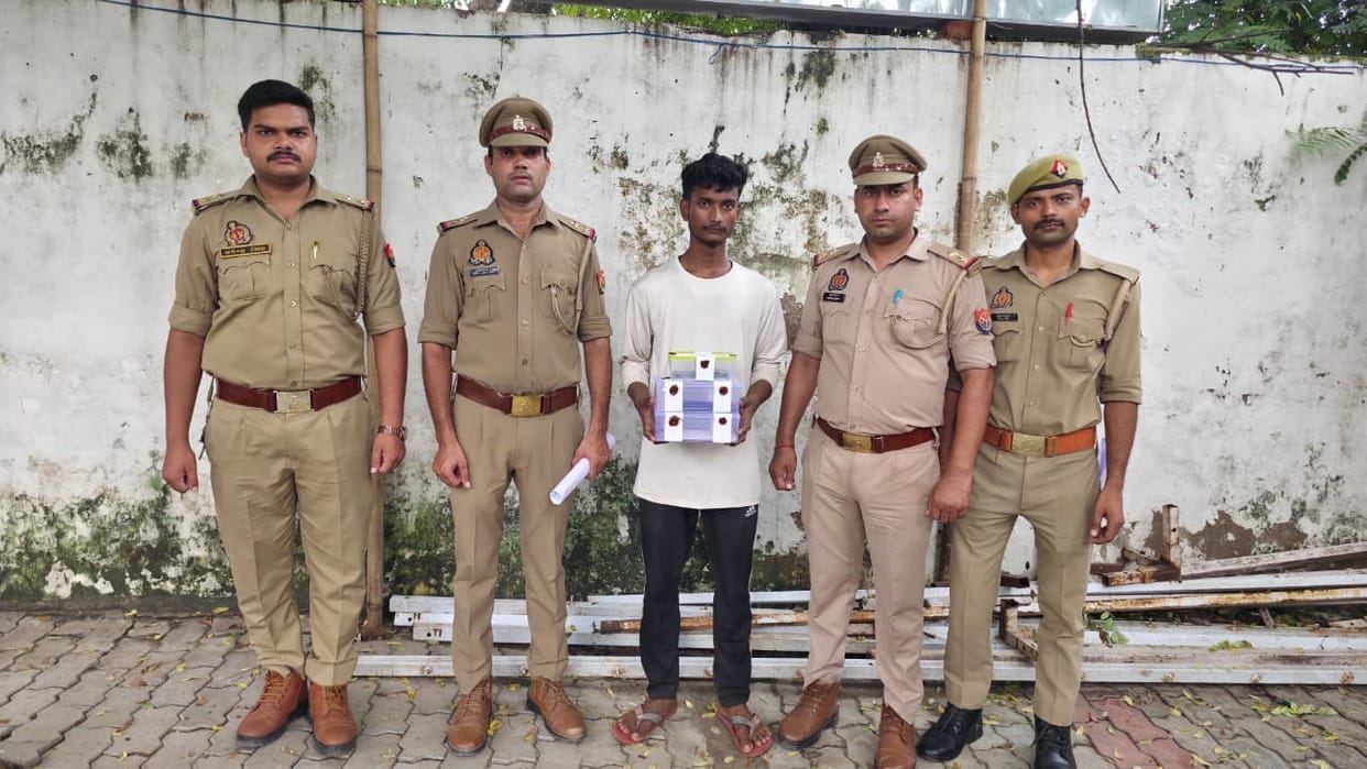Four Arrested, Including Three Juveniles, for Mobile Snatching in Kidwai Nagar; Phones and Bike Recovered