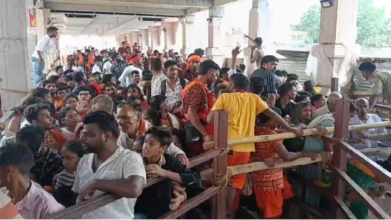 large crowd gathered at the Shiva temple in Gola Gokarnanath