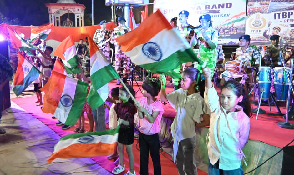 Azadi Ka Amrit Mahotsav: Phoolbagh Drenched in Patriotic Fervor; Kanpur Resounds with ITBP Band's Melodies