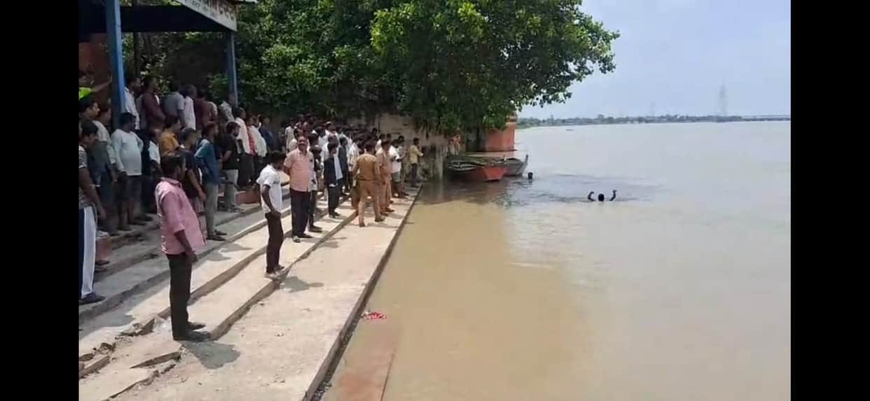 Kanpur: Youth Drowns While Taking Bath in Ganga After Cremation at Bhairav Ghat, Search Underway