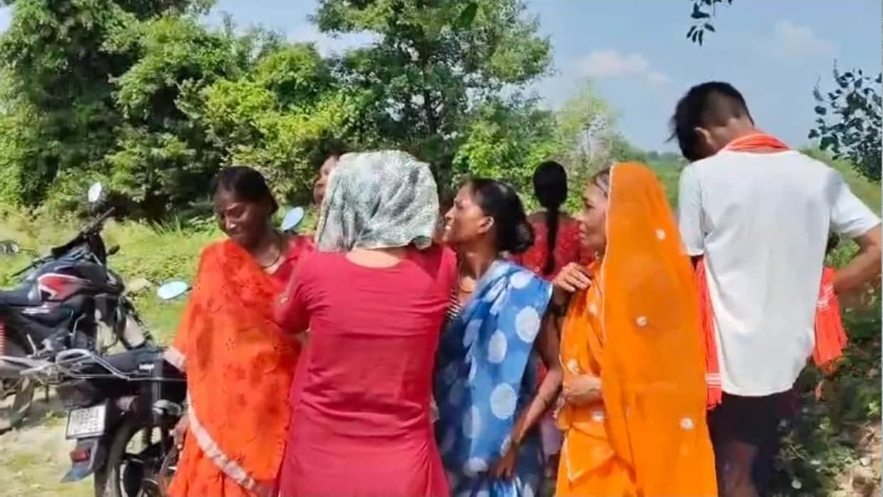father and daughter riding bike to gupta dham during sawan fell into canal rohtas bihar news