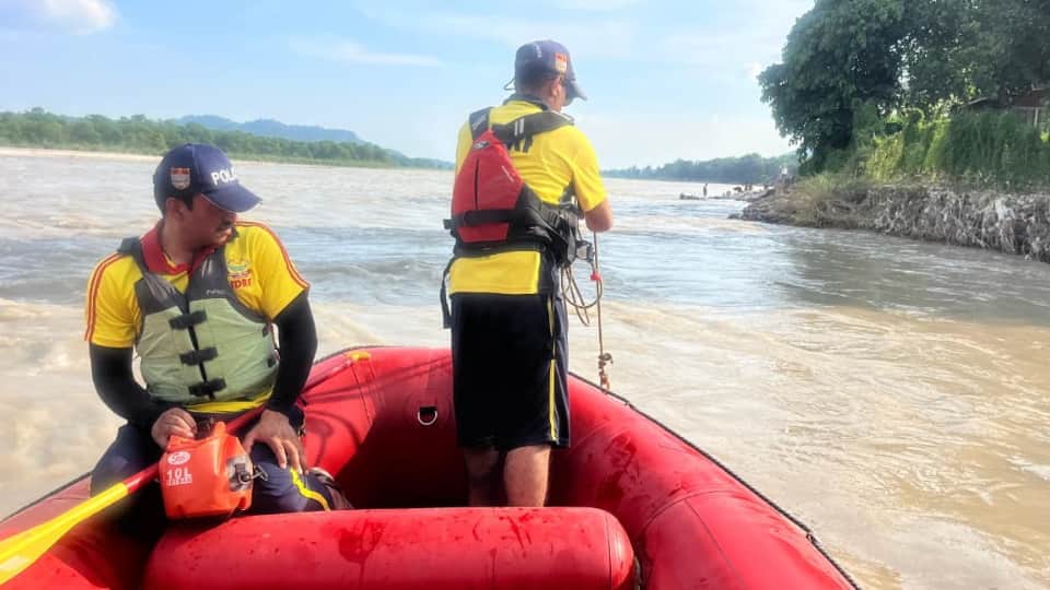 Rishikesh News Kanwar pilgrim from Haryana was swept away by Ganga while bathing at Kutir Ghat