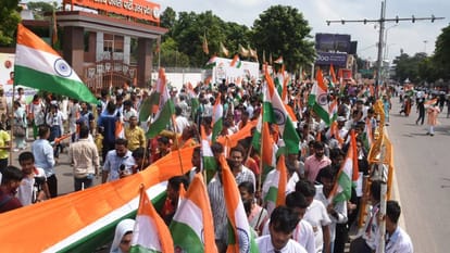 CM Yogi flags off Tiranga Yatra says our youth are symbol of energy