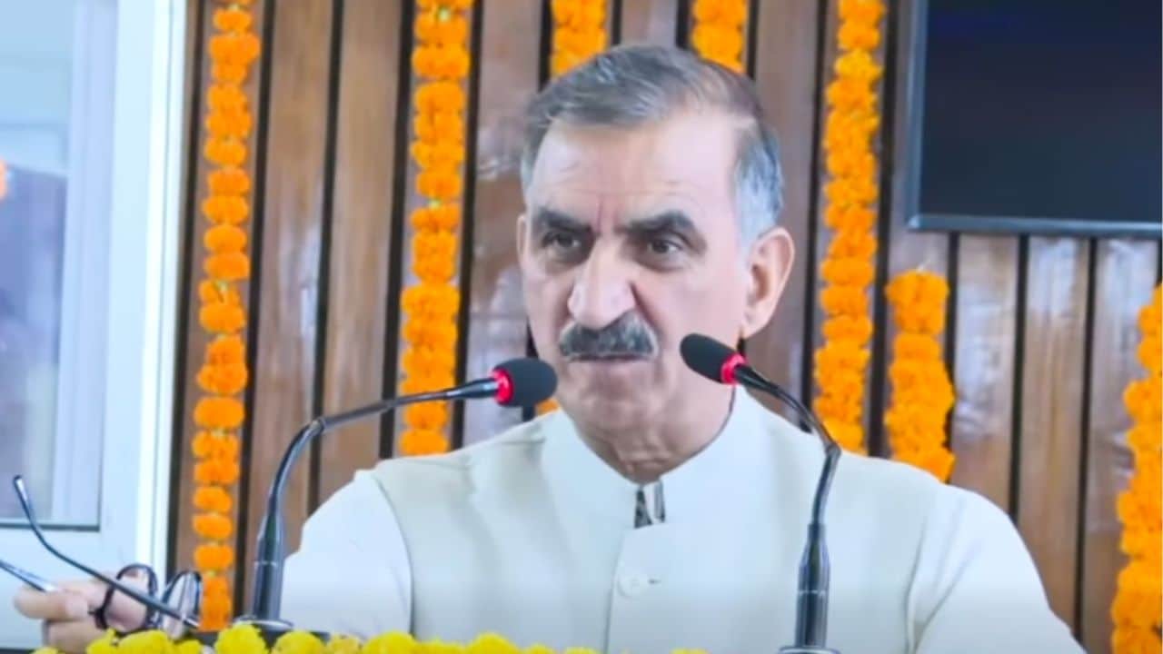 मुख्यमंत्री सुखविंद्र सिंह सुक्खू संबोधित करते हुए।