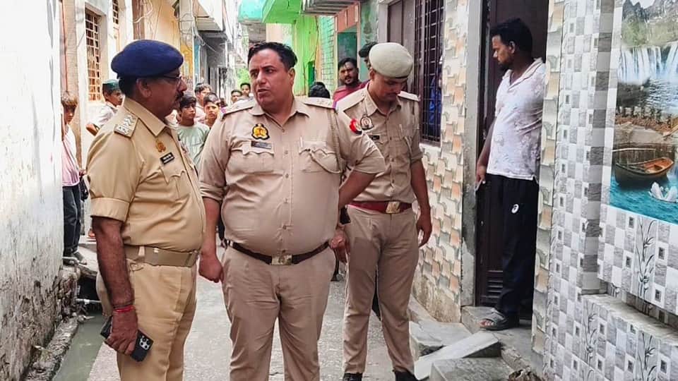 Man murders girlfriend husband in Budhana of Muzaffarnagar by inflicting 17 blows with sharp-edged weapon