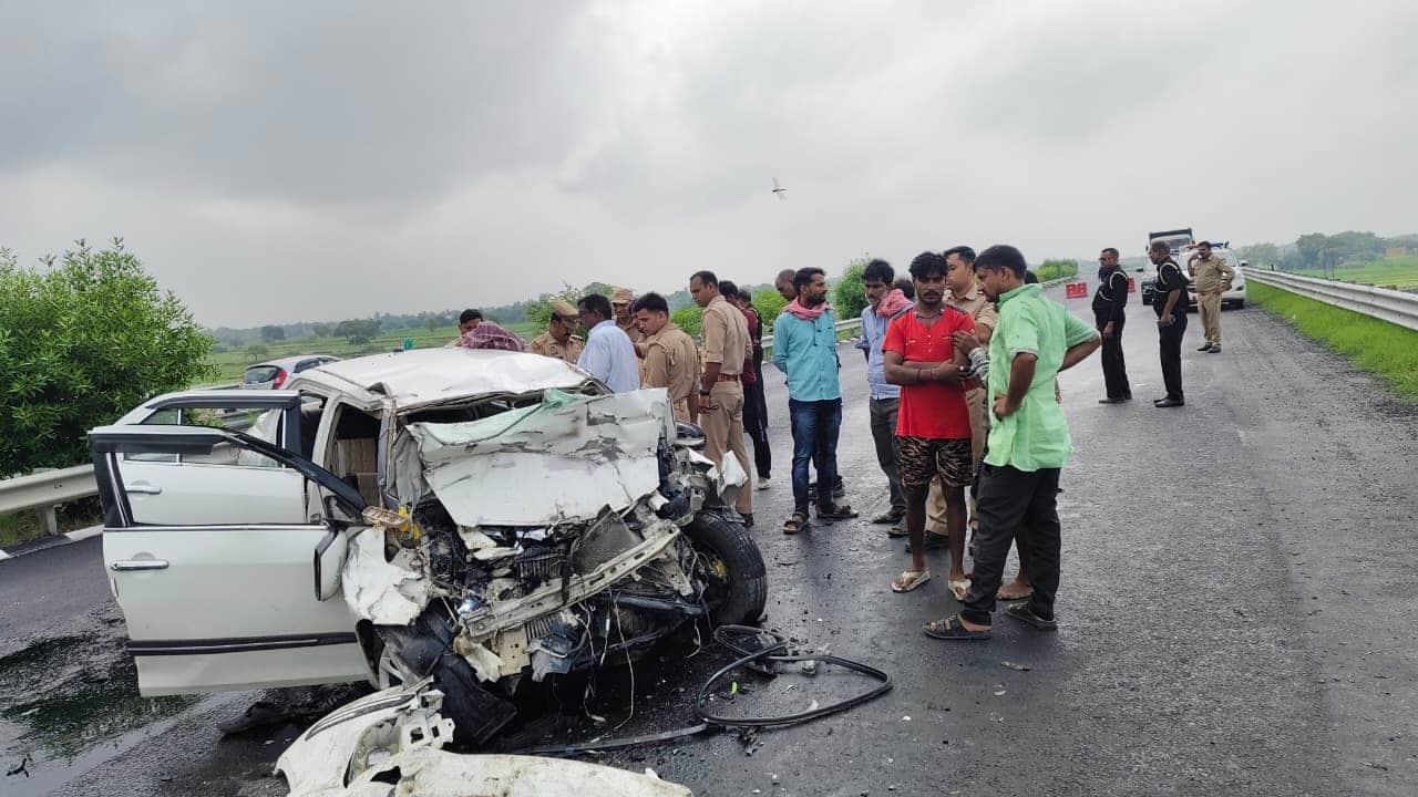 Auraiya Bundelkhand Expressway Crash Car Had No Airbags None of the Passengers Wore Seat Belts