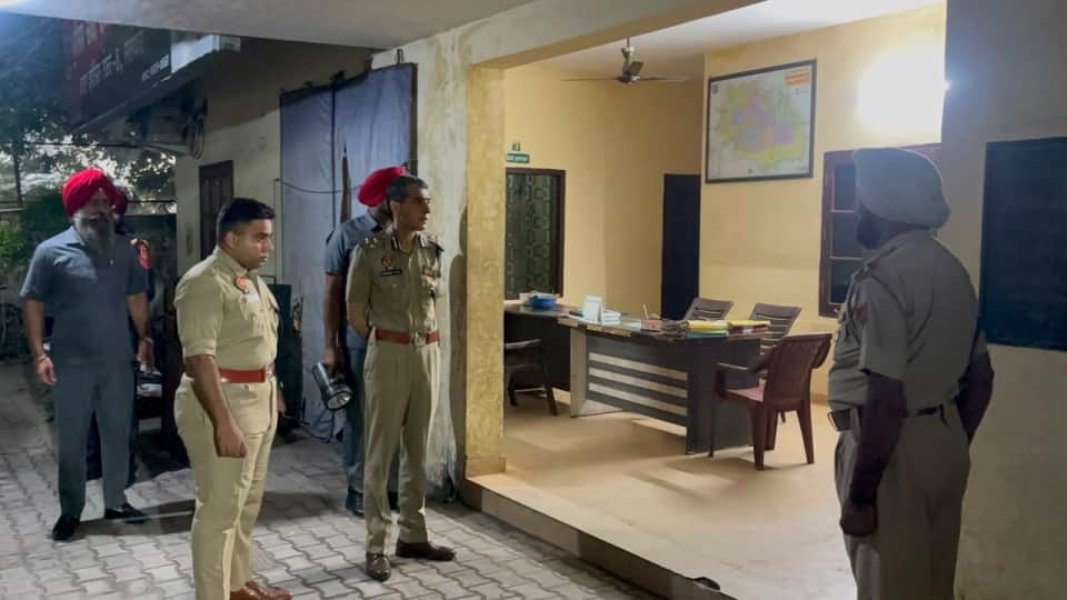 पुलिस कमिश्नर का औचक निरीक्षण