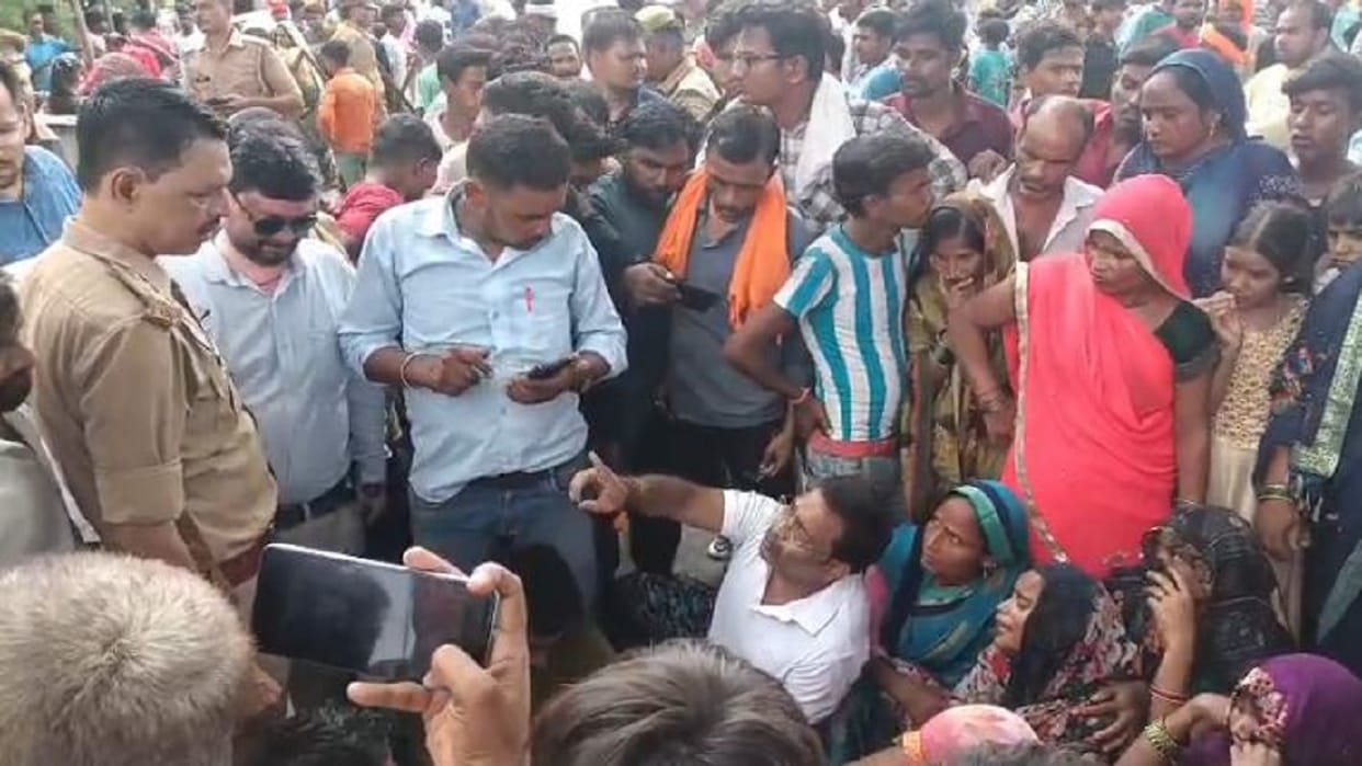 Two-year-old child dies after being hit by a bike in Shahjahanpur