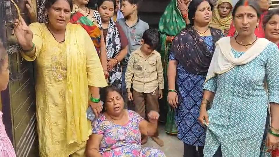 Youth stabbed to death over old enmity in Lucknow father and brother nabbed accused