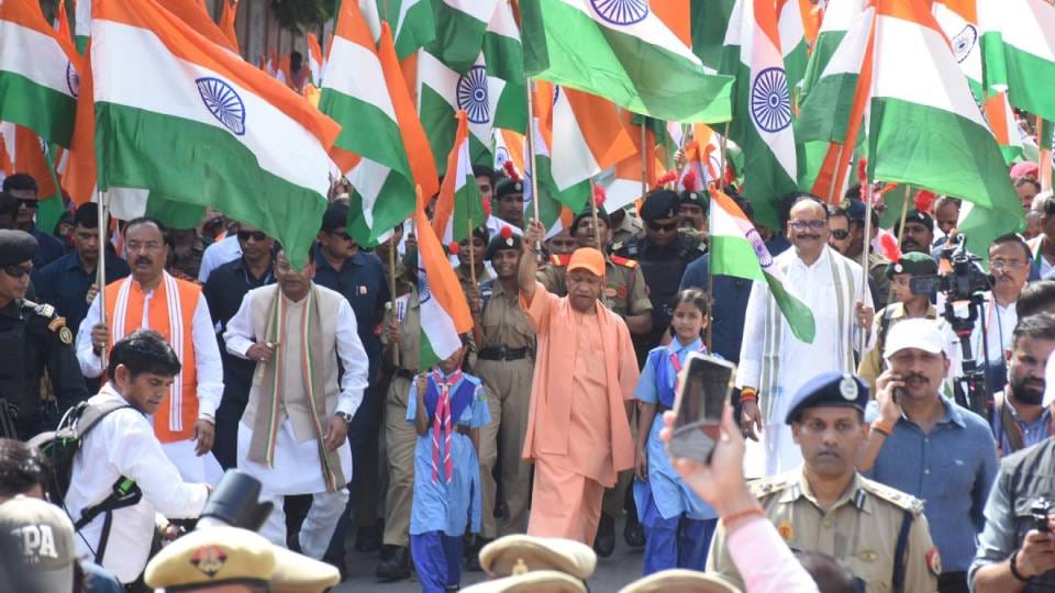 CM Yogi flags off Tiranga Yatra says our youth are symbol of energy