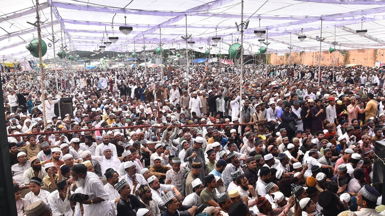 Do not display flags resembling the Pakistani flag on Milad-un-Nabi Ulema appeal to Muslims during Urs