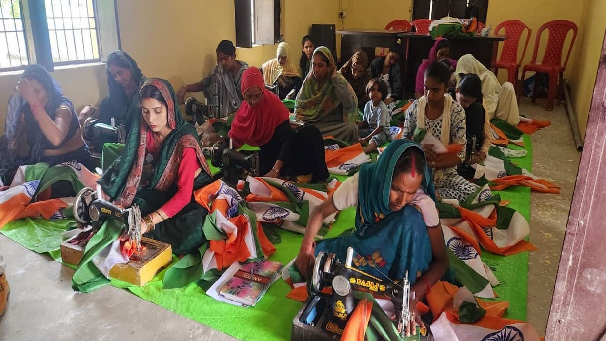 Har Ghar Tiranga campaign brings employment to rural women in Lakhimpur kheri