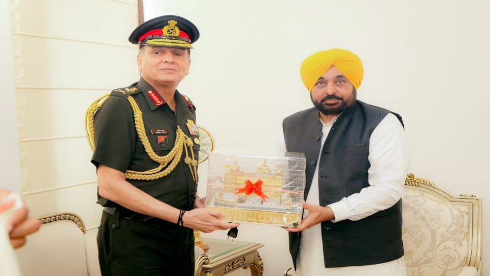 CM Mann met Army Chief Dheeraj Seth in Chandigarh