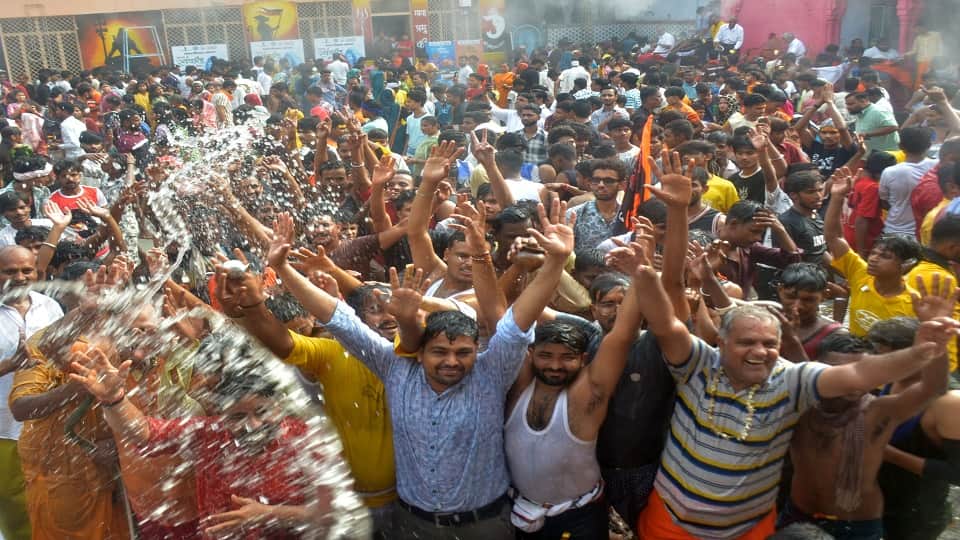 Crowds of devotees thronged Shiva temples on second Monday of Sawan