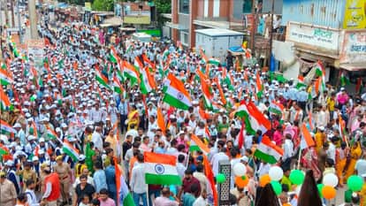 CM Yogi participated in the Tiranga Yatra in Gorakhpur.