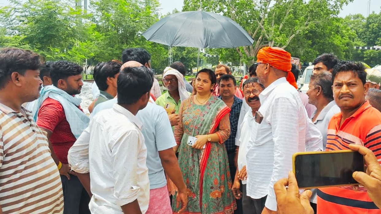 Houses demolished ROB Assurance of fourfold compensation villagers in Kachman set conditions