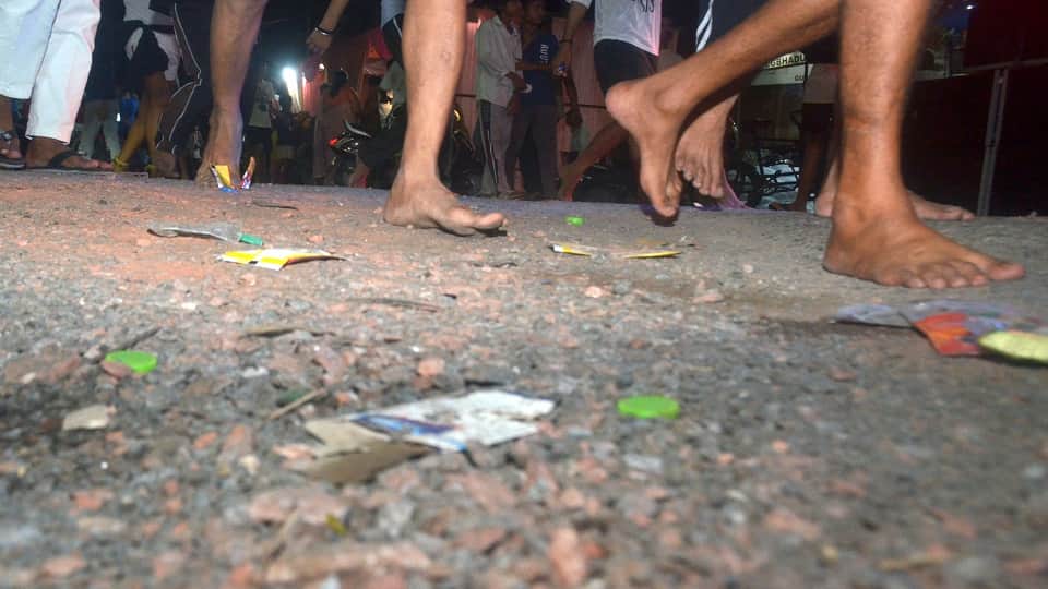 Devotees Walk Barefoot, Exposing Civic Negligence: Fresh Road Patchwork Crumbles Along Agra Parikrama Route