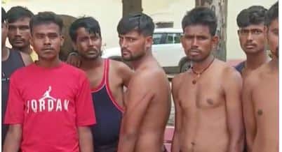 Clash Breaks Out Over Kanwar Offering at Bateshwar Temple Eaight Kanwariyas Injured
