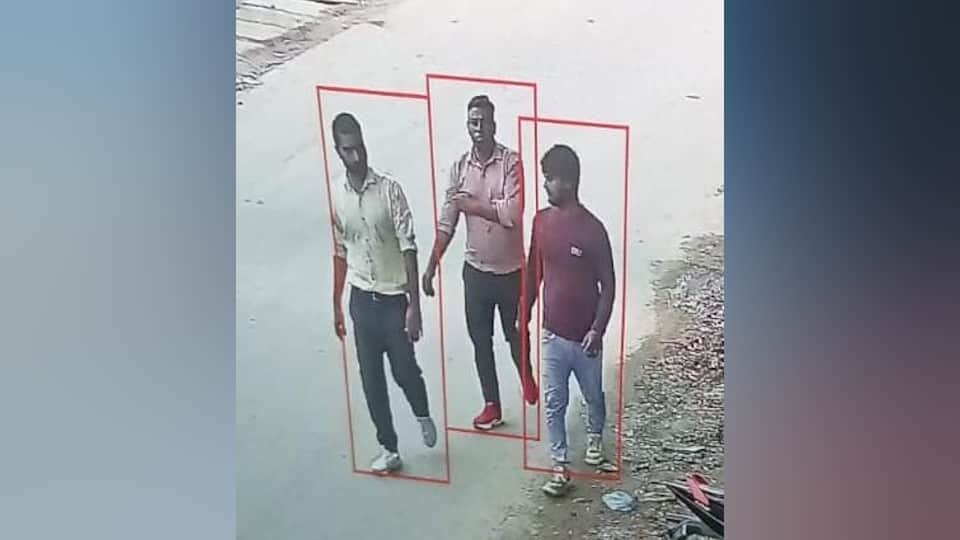 Kanpur Murder Loot Case Mumtaz murder by cousin and his associates due to a personal enmity