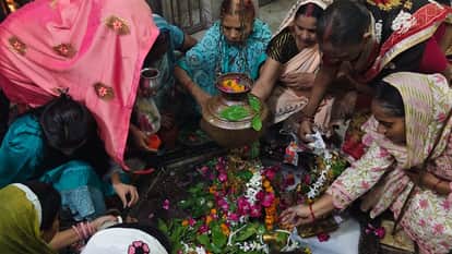 Kanwar Photo 2026: wave of faith surged in Moradabad temples, Jatayu drones showering flowers on Kanwariyas