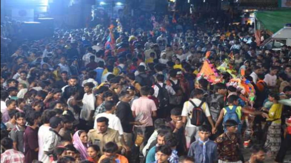 Muzaffarnagar: Bank Employee Dies in Bike Collision in Titawi, Wife and Two-Year-Old Son Injured