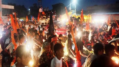 Kanwar Yatra 2026  massive crowd of Kanwariyas surged into Kasganj