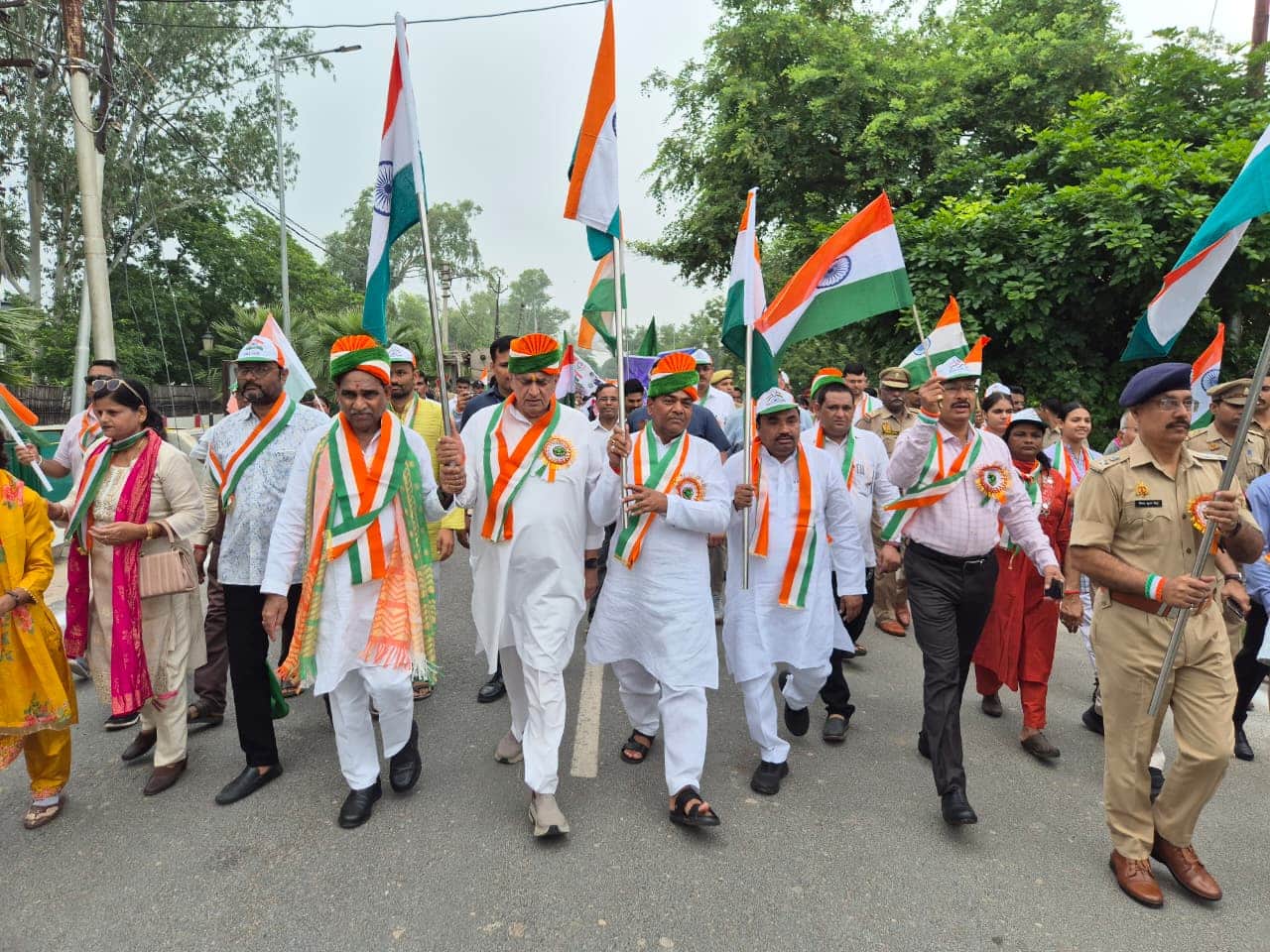 Tricolour in Hands, Vande Mataram on Lips; Thousands Join Grand Tiranga Yatra in Orai