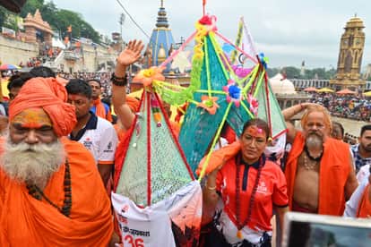 Kanwar Yatra 2026: Uttarakhand Minister Rekha Arya picked up a Kanwar at Har Ki Pauri for sucess of 2036 Olymp