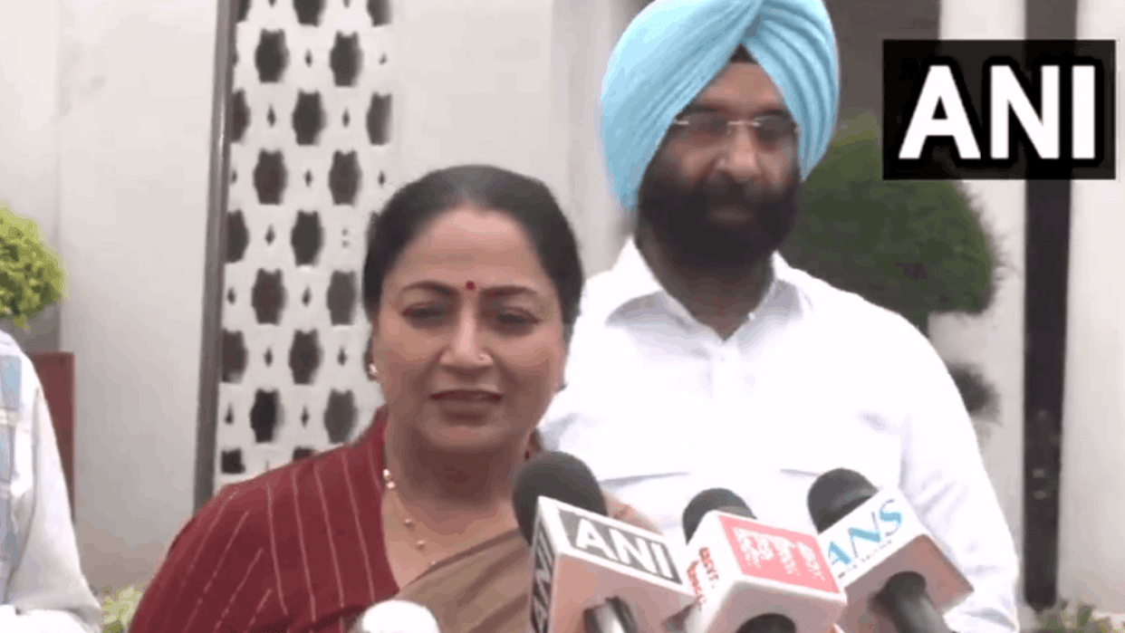 Opposition stages walkout during discussion on Delhi Lakshmi Yojana in Assembly find out what the CM said