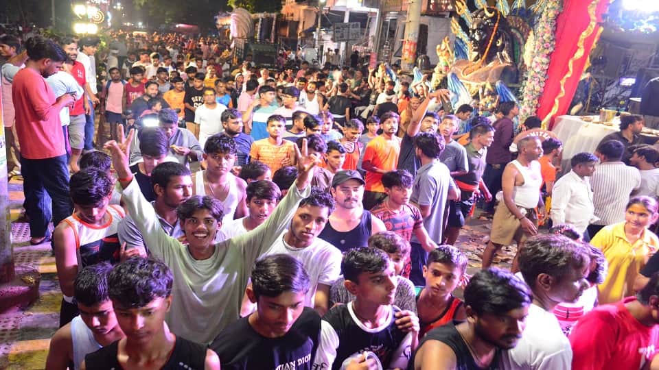 44-Km Shiva Parikrama Draws a Sea of Devotees Barefoot Pilgrims Chant Har Har Mahadev