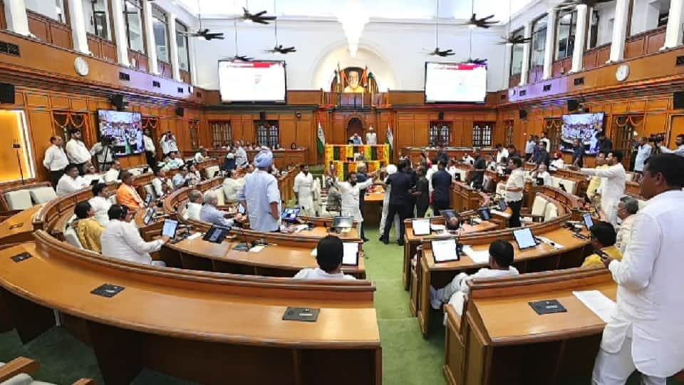 Delhi Assembly Monsoon Session Chief Minister Rekha Gupta CAG Report Aam Aadmi Party