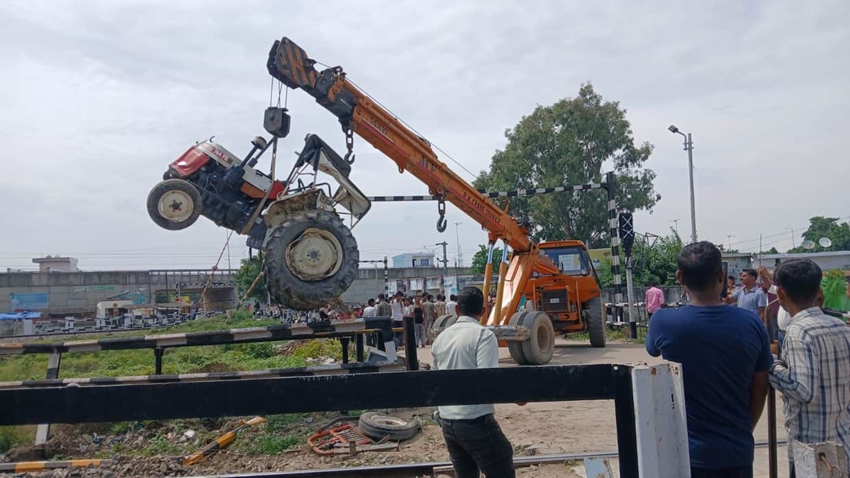 Tractor collides with Gorakhpur-Izzatnagar Express at railway crossing in Bareilly