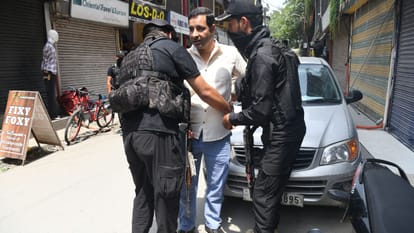 Tight security in Kashmir ahead of Independence Day celebrations Srinagar