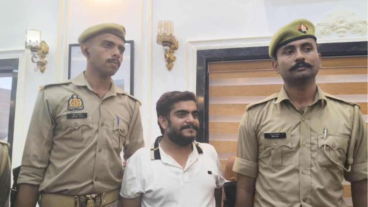 Rs 100 crore GST fraud busted in Bareilly accused Farzan arrested in Bareilly
