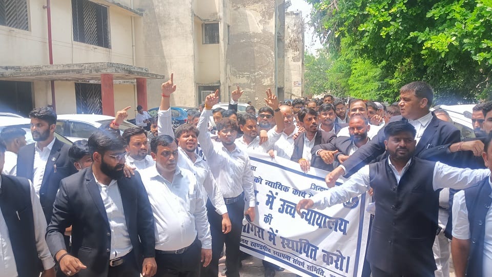 UP: Lawyers Halt Judicial Work Over High Court Bench Demand; Weekly Saturday Strike Announced