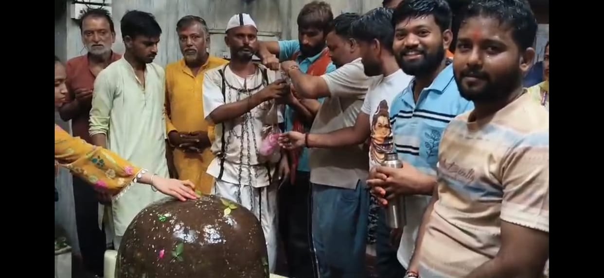 Auraiya-Devkali-Dham-Sandeep-Gupta-Kanwar-Yatra-Social-Awareness